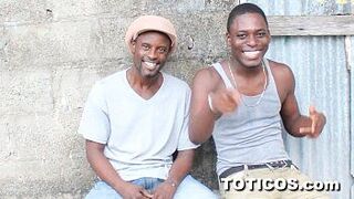 19yo Sexy black chick with big ass tittties porn video